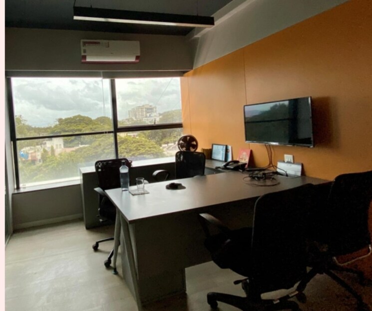 Common Area, fergusson college road Commercial Office Space 1800 Sq.Ft. In Fergusson College Road Pune 8902021