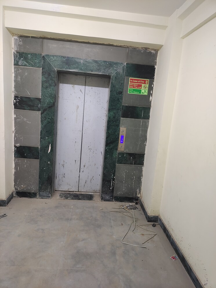 undefined, sector 14 dwarka 1 Bedroom 450 Sq.Ft. Apartment In Sector 14 Dwarka Delhi 8902032