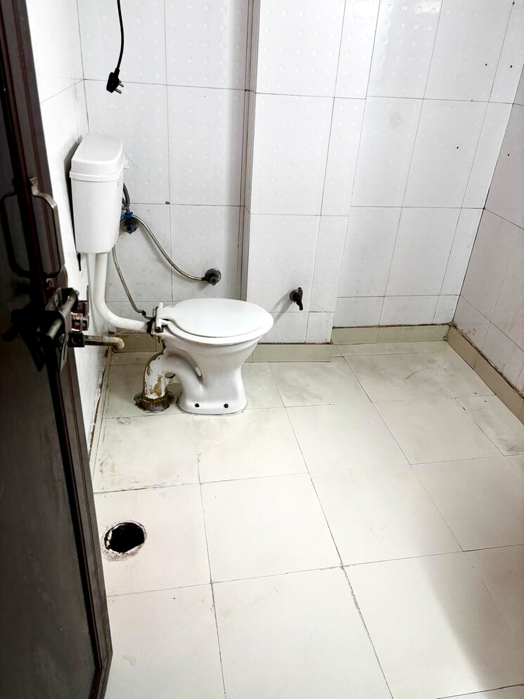Bathroom, mehrauli 2 Bedroom 900 Sq.Ft. Builder Floor In Mehrauli Delhi 8902038