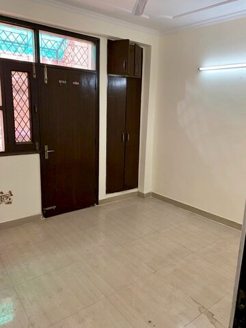 Room in 2 BHK Builder Floor at Mehrauli – for Rent