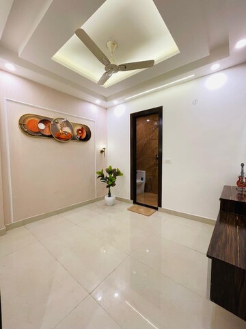Room in 2 BHK Apartment at Dwarka Mor – for Rent