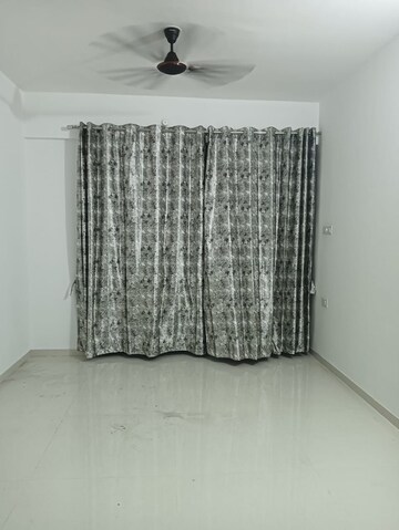 Room in 2 BHK Apartment at Majestique Signature Towers, Balewadi – for Rent