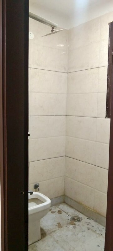 Master Bedroom in 2 BHK Builder Floor at Mehrauli – for Rent