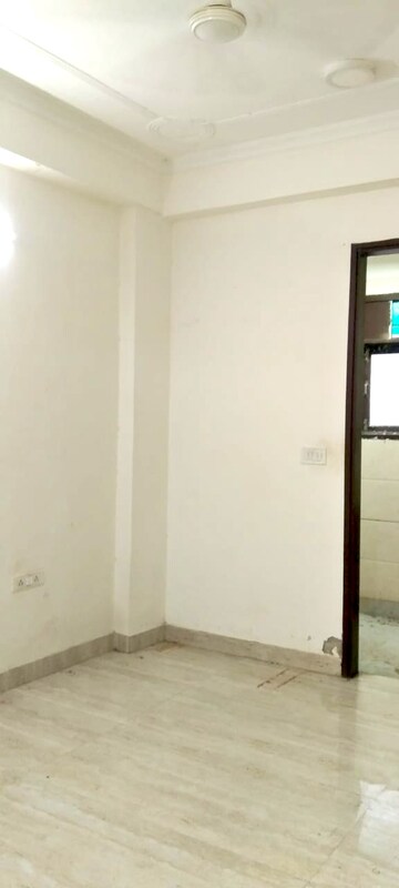 Room in 2 BHK Builder Floor at Mehrauli – for Rent