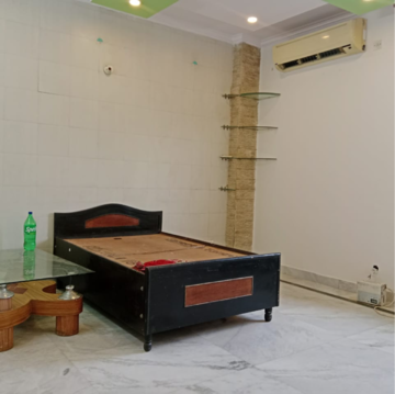 Living Room in 3 BHK Builder Floor at Malviya Nagar – for Rent