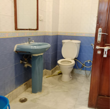 Team Area in 3 BHK Builder Floor at Malviya Nagar – for Rent