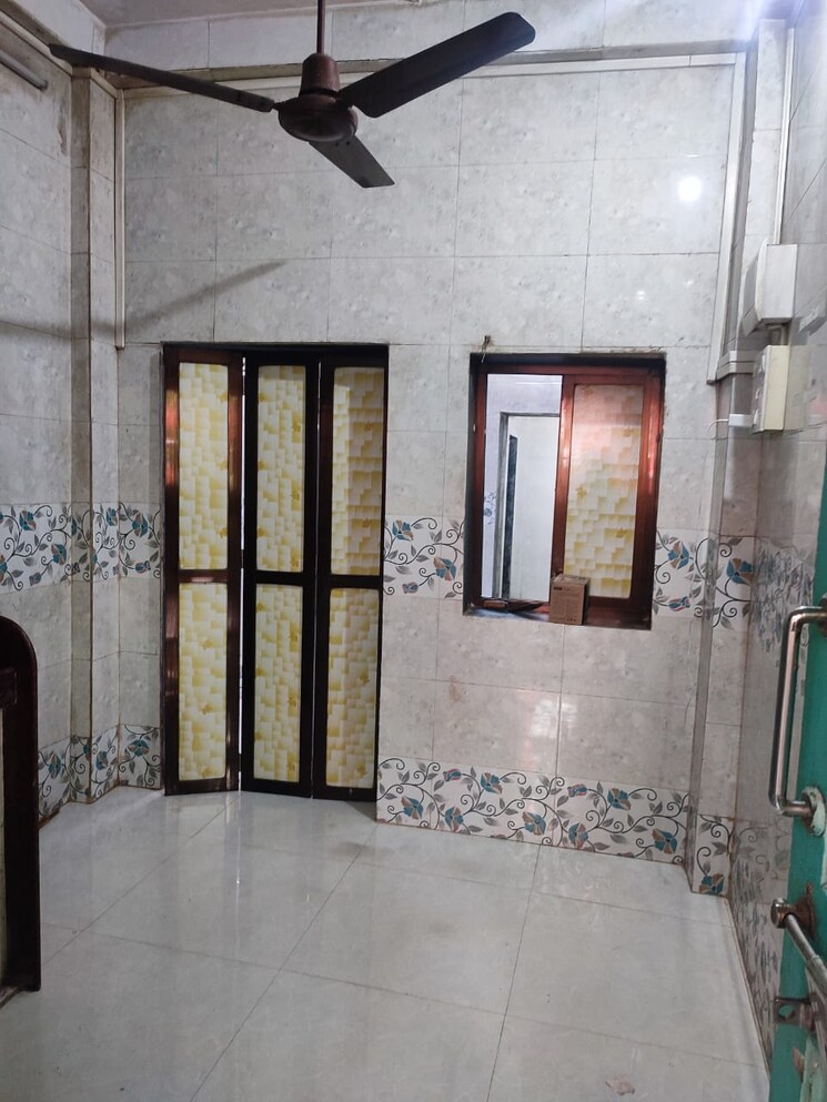 Room, kamgar-nagar-chs-kurla-east 1 RK 300 Sq.Ft. Villa In Kurla East Mumbai 8902061