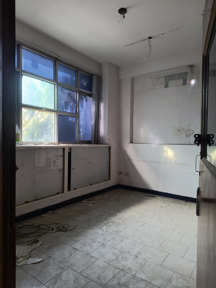 undefined, sarita vihar Commercial Office Space 1250 Sq.Ft. In Sarita Vihar Delhi 8902075