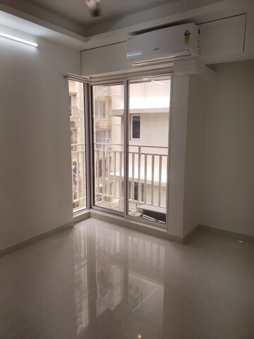 Room in 1 BHK Apartment at Mohite Marvel, Ghatkopar East – for Rent