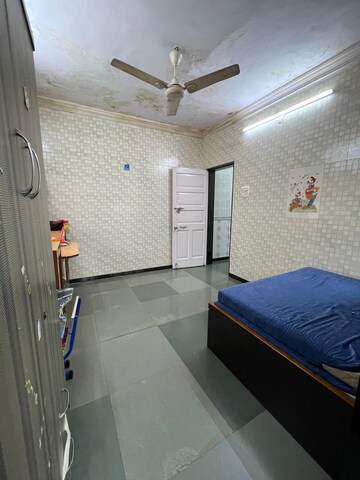 Master Bedroom in 2 BHK Apartment at Shree Mangesh, Chembur – for Rent