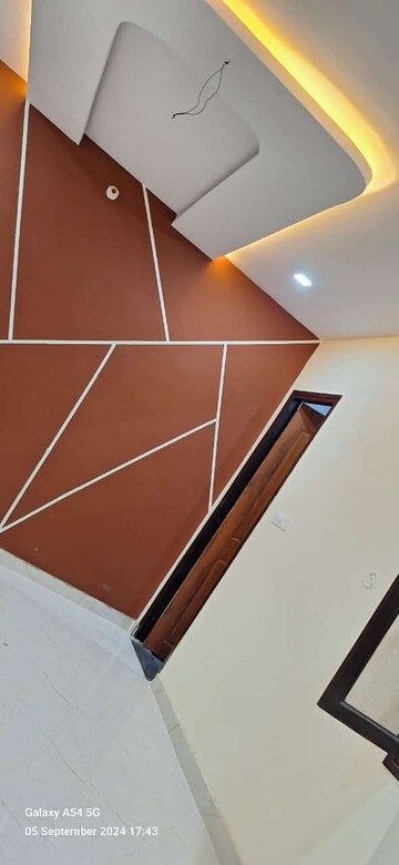 Room in 2 BHK Villa at Chinhat – for Sale