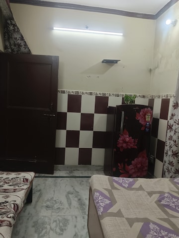 Bedroom in 1 RK Apartment at Bihari Colony – for Rent