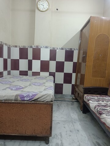Bedroom in 1 RK Apartment at Bihari Colony – for Rent
