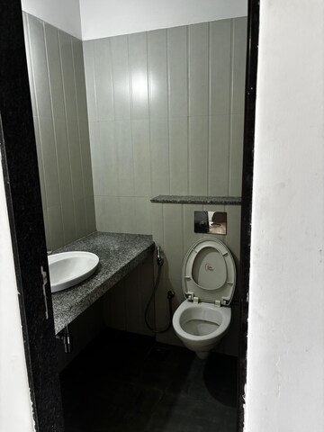 Bathroom in 3.5 BHK Apartment at Sheth Avalon, Laxmi Nagar – for Rent