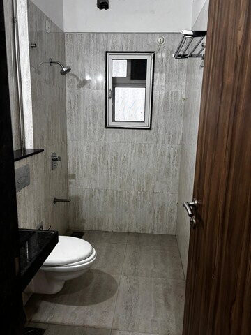 Bathroom in 3.5 BHK Apartment at Sheth Avalon, Laxmi Nagar – for Rent