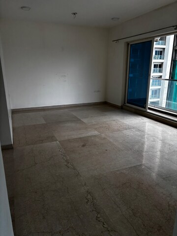 Room in 3.5 BHK Apartment at Sheth Avalon, Laxmi Nagar – for Rent