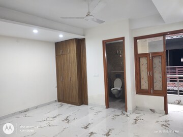 Room in 3 BHK Builder Floor at Mehrauli – for Sale