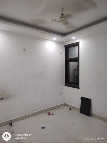 Furnished Amenities in 2 BHK Builder Floor at Mehrauli – for Rent