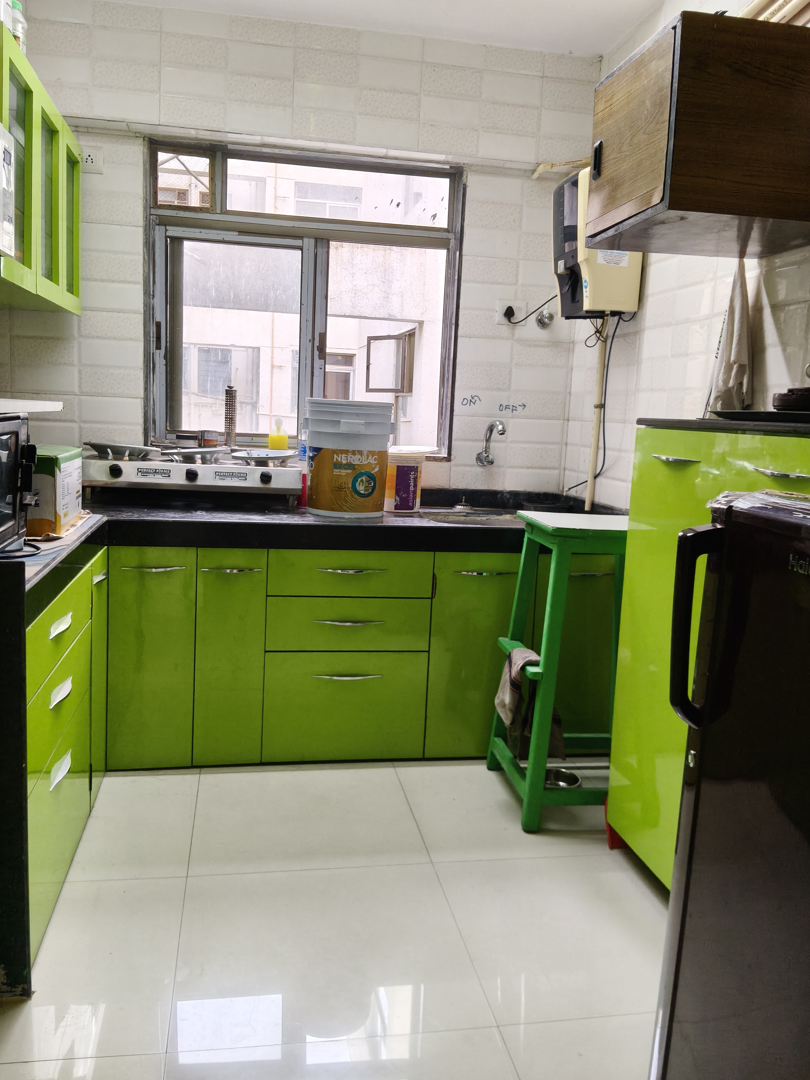 2 BHK 1000 Sq.Ft. Apartment in Golden Tower Santacruz