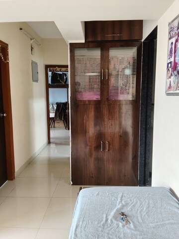 Furnished Amenities in 2 BHK Apartment at Golden Tower Santacruz, Santacruz East – for Rent