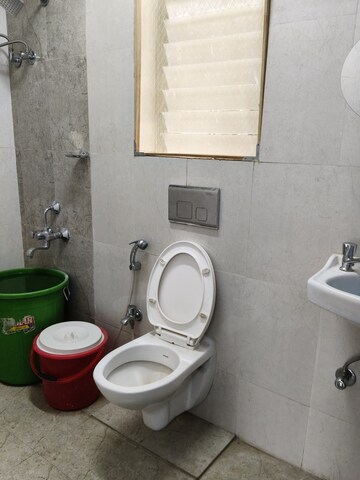 Bathroom in 2 BHK Apartment at Golden Tower Santacruz, Santacruz East – for Rent