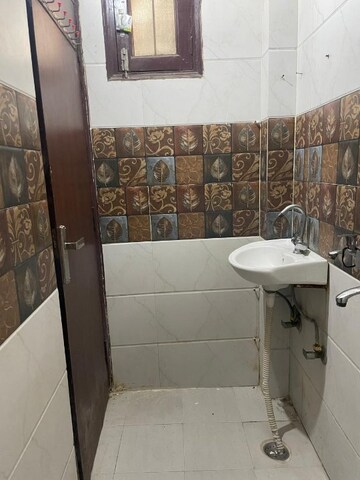  2 BHK Apartment at RWA Vasundhara Sector 4A, Vasundhara Sector 4 – for Sale