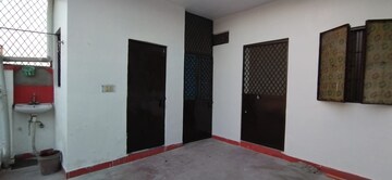 Room in 1 BHK Apartment at Sarita Vihar – for Rent