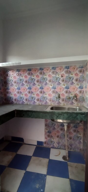 Furnished Amenities in 1 BHK Apartment at Sarita Vihar – for Rent