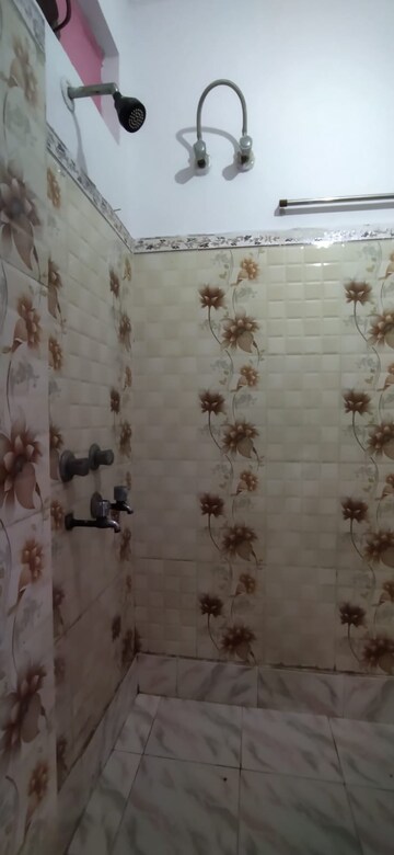 Bathroom in 1 BHK Apartment at Sarita Vihar – for Rent