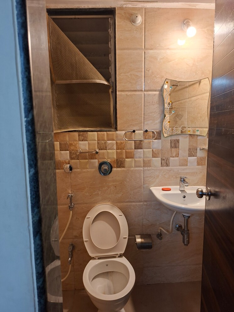 Master Bedroom, mahavir-kalpavruksha 2 Bedroom 650 Sq.Ft. Apartment In Ghodbunder Road Thane 8902189