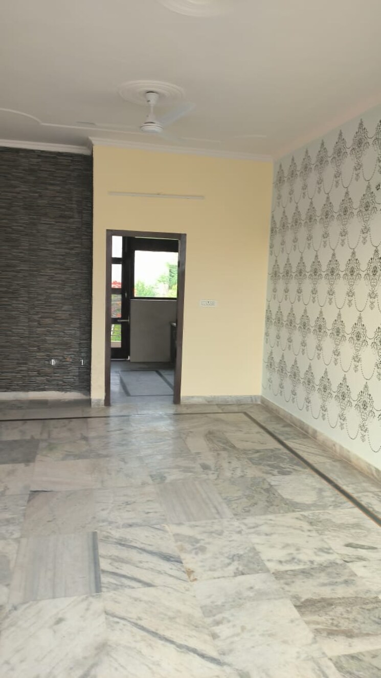 Room, sector 78 2 Bedroom 125 Sq.Ft. Builder Floor In Sector 78 Mohali 8902213