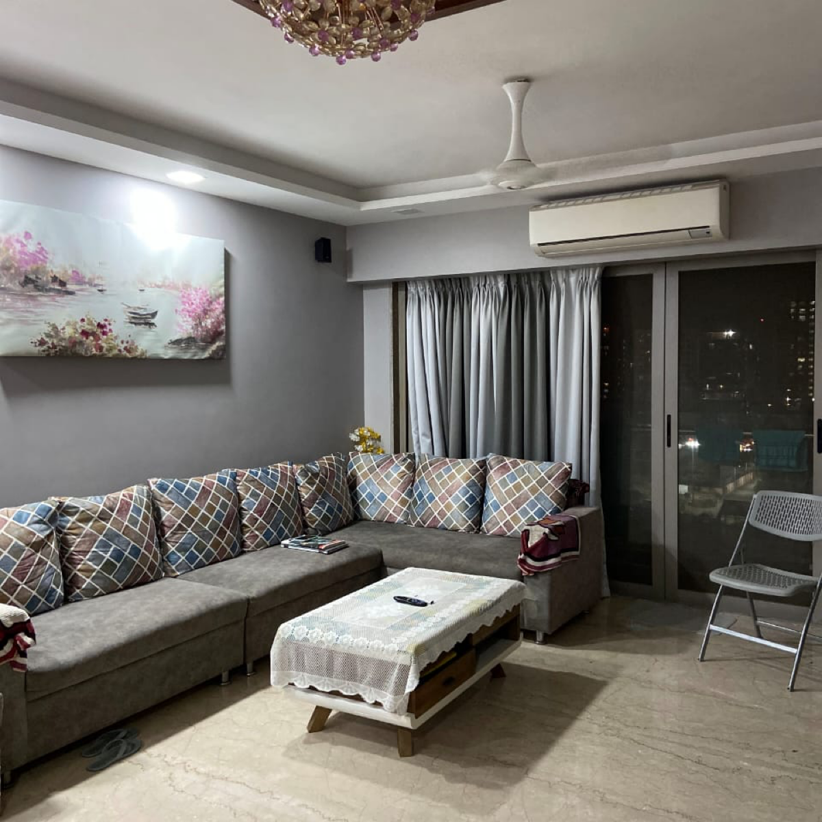 2 BHK + Pooja Room Apartment For Rent in Friends Apartment Bandra West
