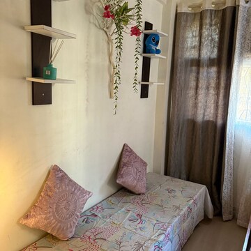 Living Room in 2 BHK Apartment at Friends Apartment Bandra West, B Block Bkc – for Rent