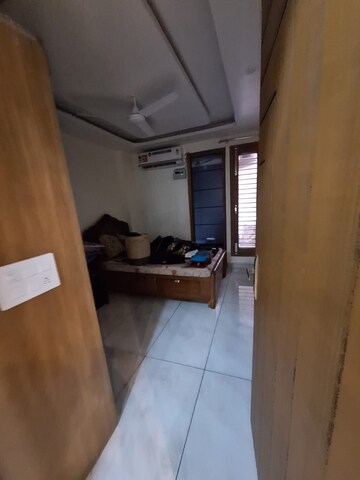 Kitchen in 3 BHK Builder Floor at Unitech Arcadia, South City 2 – for Rent