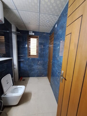 Kitchen in 3 BHK Builder Floor at Unitech Arcadia, South City 2 – for Rent