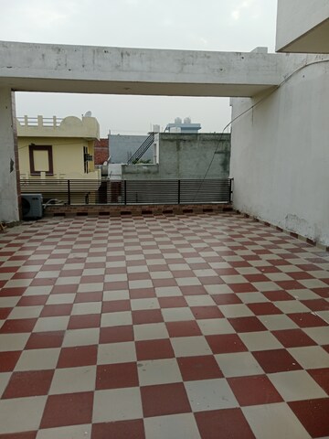 Balcony in 2 BHK Builder Floor at Sector 18 – for Rent