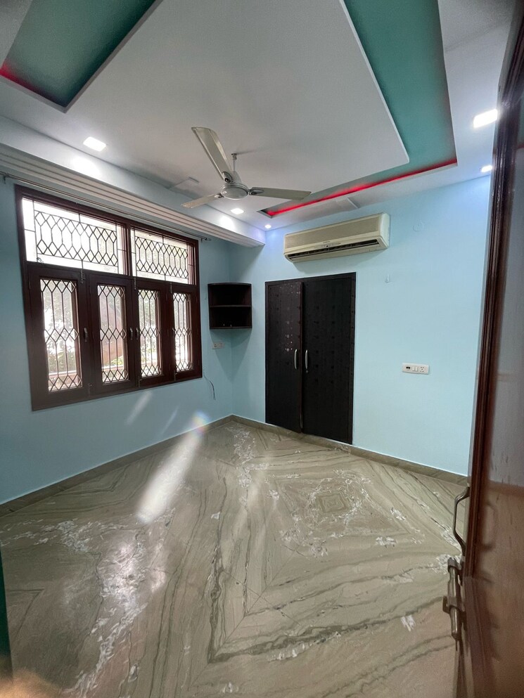 Bedroom, madhur-apartment 2 Bedroom 1000 Sq.Ft. Apartment In Paschim Vihar Delhi 8902251