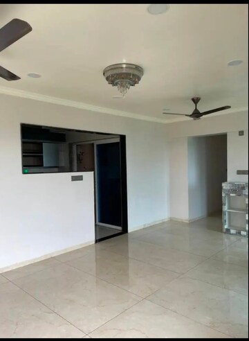 Room in 3 BHK Apartment at Amanora Elivate Tower, Hadapsar – for Rent
