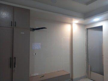Room in 3 BHK Apartment at Adarsh Nagar – for Rent