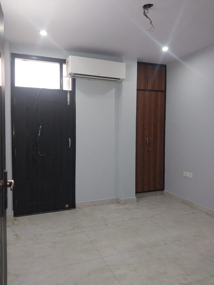 Room, adarsh-apartments-cghs-ltd 2 Bedroom 958 Sq.Ft. Apartment In Paschim Vihar Delhi 8902253