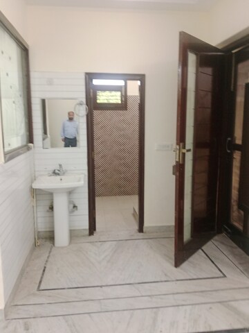 Living Room in 2 BHK Builder Floor at Ansals Sushant City – for Rent