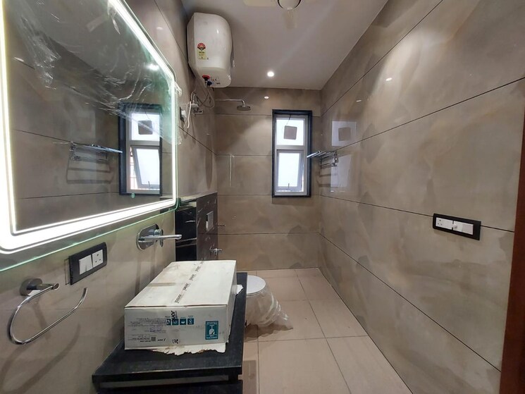 Attached Bathroom, shubh-niketan-apartments 3 Bedroom 1500 Sq.Ft. Apartment In Paschim Vihar Delhi 8902263