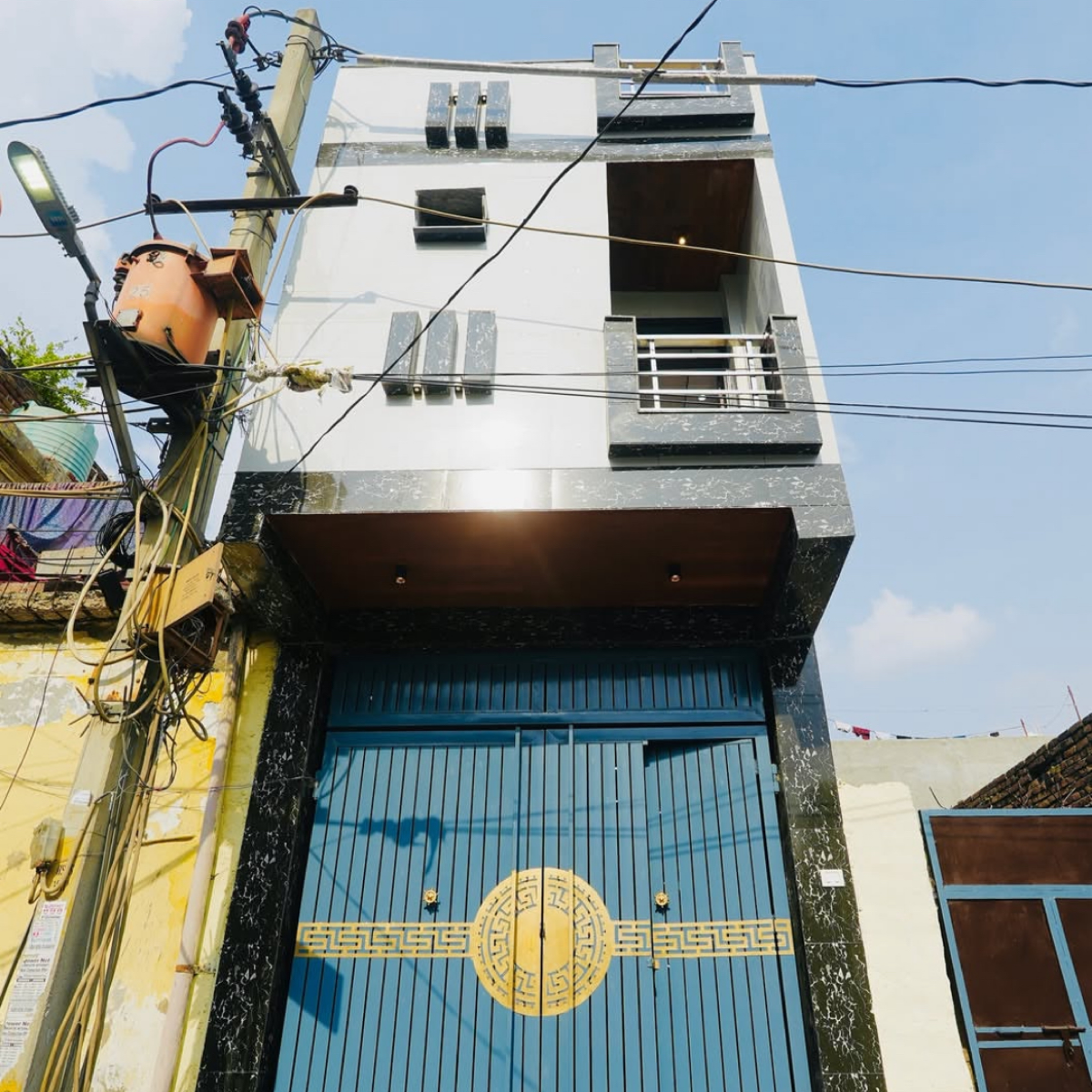 3 BHK + Extra Room Independent House For Sale in RWA Mohan Garden Gali No 10