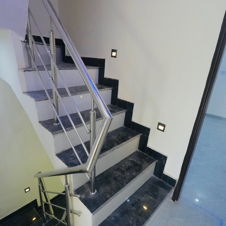 undefined, rwa-mohan-garden-gali-no-10 3 Bedroom 50 Sq.Yd. Independent House In Mohan Garden Delhi 8902266