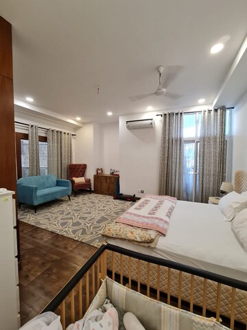 Bedroom in 5 BHK Penthouse at Amrapali Sapphire, Sector 45 – for Sale