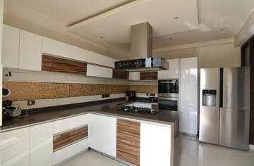 Kitchen in 5 BHK Penthouse at Amrapali Sapphire, Sector 45 – for Sale