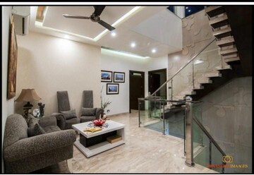Master Bedroom in 5 BHK Penthouse at Amrapali Sapphire, Sector 45 – for Sale