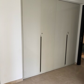 Room in 2.5 BHK Apartment at Powai – for Rent