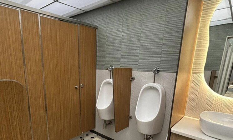 Bathroom, shivai-plaza Commercial Office Space 900 Sq.Ft. In Andheri East Mumbai 8902306