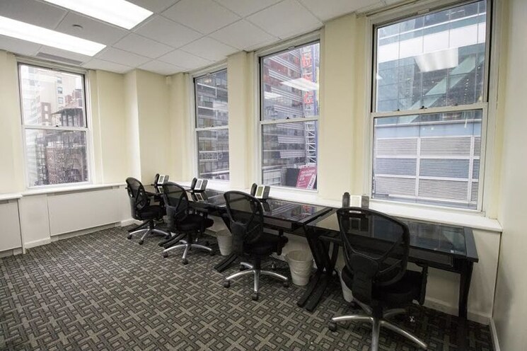 Gym, jai-antariksha Commercial Office Space 3310 Sq.Ft. In Andheri East Mumbai 8902357